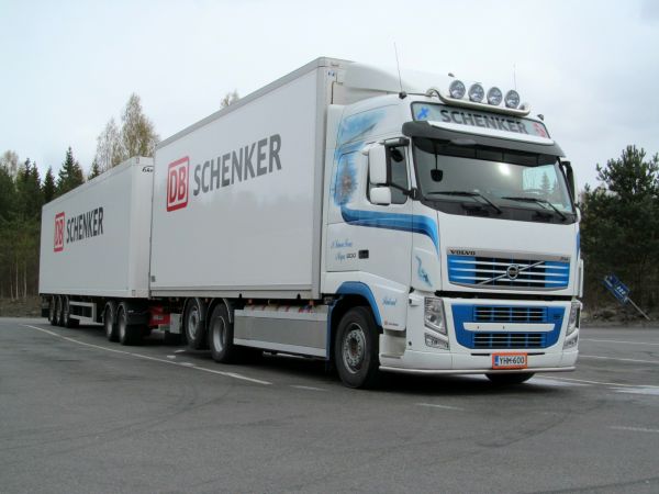 DB SCHENKER
 Volvo FH 500
N Simons Trans
    Närpes
Avainsanat: Volvo DBShenker Simons