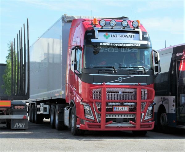 Volvo FH 500
Dacins Oy  L&T Biowatin ajossa
Avainsanat: Volvo Dacins Biowatti