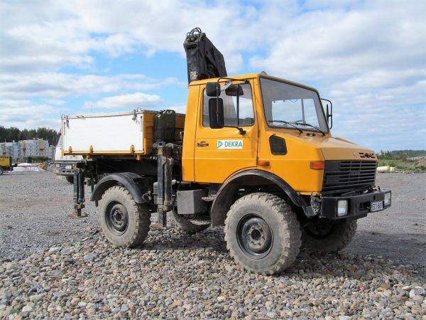 Mercedes-Benz Unimog 1300
Dekran tutkimusauto työmaalla paikanpäällä tapahtuvia tarkastuksia varten.
Dekra on sitoutumaton tarkastusyhtiö, jolla on viranomaishyväksyntä. Toimii asiantuntijana vaatimustenmukaisuuden arvioinnissa. 
Avainsanat: Mercedes-Benz Unimog