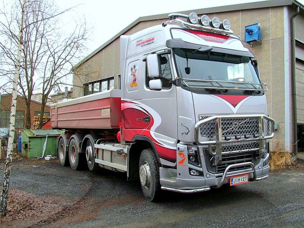 Volvo FH 600
Mikko Heinonen
   Valkeakoski
Avainsanat: Volvo