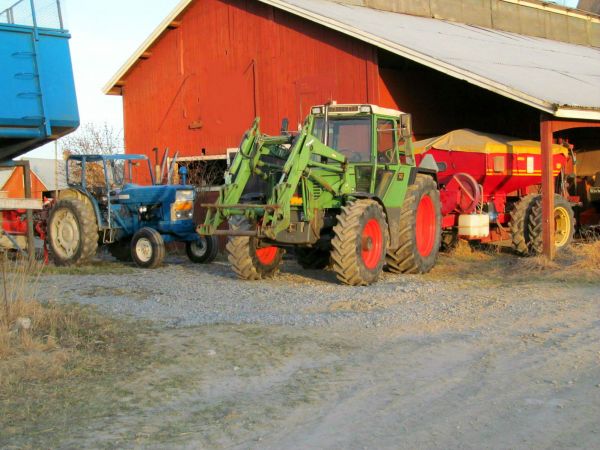 Kevään merkkejä
Avainsanat: Fendt Ford Tive