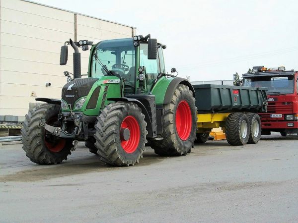 Fendt 724 + Tempo Pro 14
Vähäiset ovat vielä tämän yhdistelmän käyttötunnit ja kilometrit
Avainsanat: Fendt Tempo