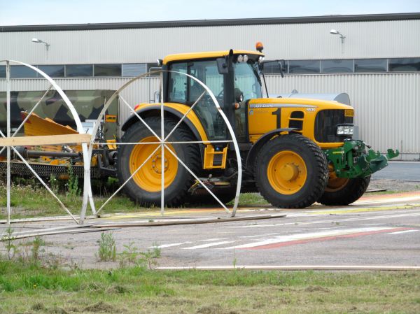 Finavian Tampere-Pirkkala lentoaseman kunnossapitoyksikkö 1
John Deere 6530
Avainsanat: JohnDeere Finavia