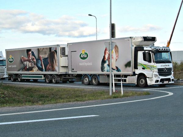 Mercedes Benz Actros
J Lauren Oy
Hämeenlinna

Lämpötilasäädellyt elintarvikekuljetukset
Avainsanat: Mercedes Actros