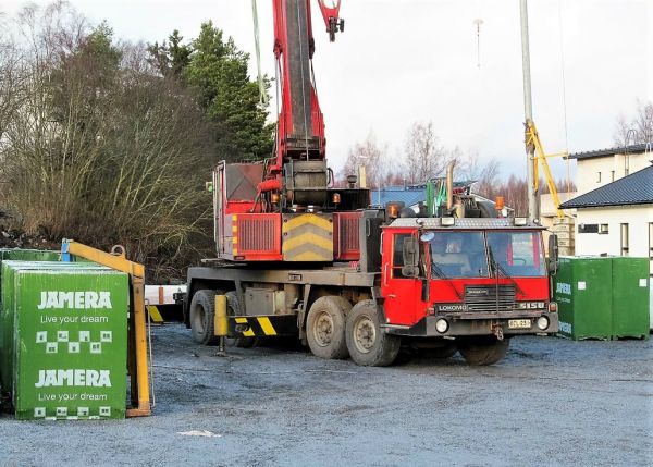 Lokomo A 351 NS
Näitä on aktiivikäytössä vielä jonkin verran, mutta silti Lokomo työmaalla alkaa olla jo vähän harvinaisempi näky tänä päivänä.
Avainsanat: Lokomo