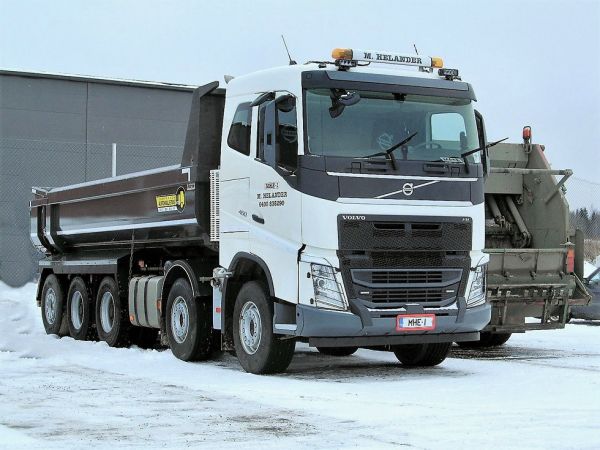 Volvo FH 460
Autoilija Helanderin uuteen Volvoon on hankittu erikoiskilvet
Avainsanat: Volvo