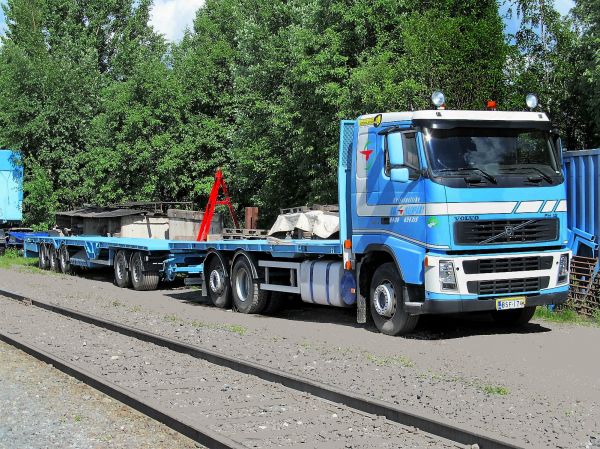 Volvo FH
Kuljetusliike Rauno Mäenpää
       Tampere
Avainsanat: Volvo Mäenpää