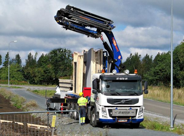 Volvo FM
OT-Kiito Oy purkamassa
Avainsanat: Volvo OT-Kiito