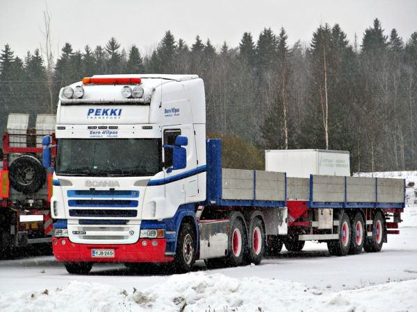 Scania R620

Eero Vilpas
 Lempäälä
Avainsanat: Scania Vilpas Pekki