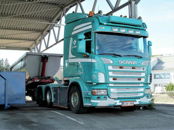 Scania R500
Scania ja sorapuolikas
Avainsanat: Scania