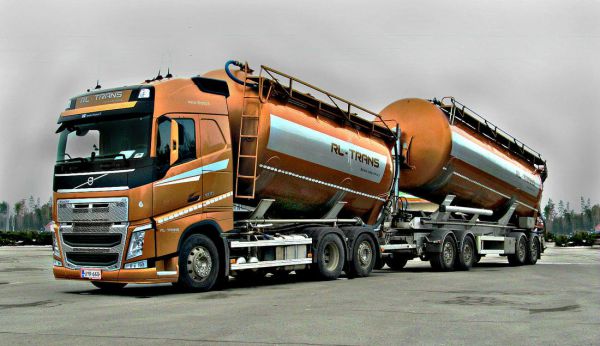 Volvo FH
RL-Trans Oy
   Bulk
Avainsanat: Volvo RLTrans Bulk