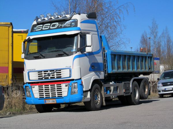 Volvo FH 16 660
    Rämö Oy
     Toijala
Avainsanat: Volvo