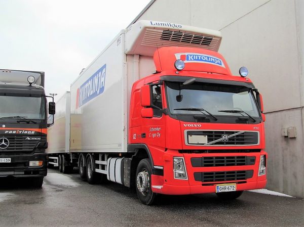 Volvo FM  420
Schenker Cargo Oy
Avainsanat: Volvo Schenker Kiitolinja