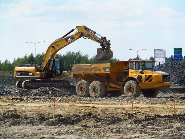 Cat 3250 & Volvo A35E
Avainsanat: Caterpillar Volvo