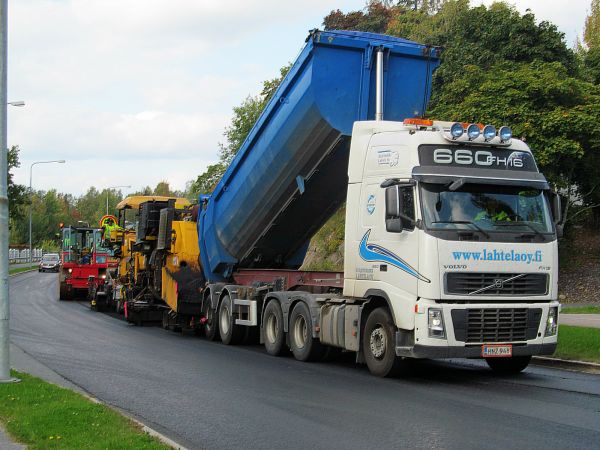 Volvo FH16 660
Lahtela Oy asfaltin ajossa
Avainsanat: Volvo Lahtela