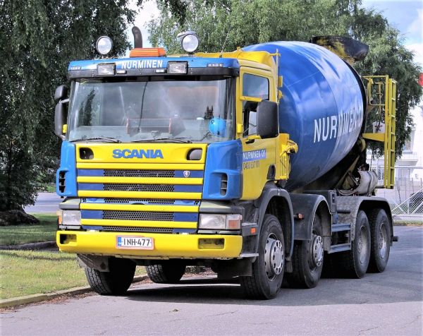 Scania 
Nurminen Oy:n Värikäs nelossarjalainen ränniauto
Avainsanat: Scania