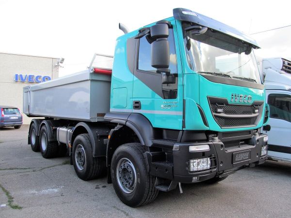 Iveco Stralis 500
Esittelyssä piiriedustajan pihassa 2013
Avainsanat: Iveco