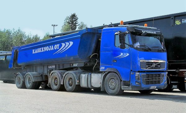 Volvo FH
Kaskenoja Oy
Punkalaidun
Avainsanat: Volvo Kaskenoja