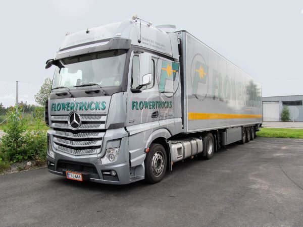 Mercedes-Benz Actros 1848
Flowertrucks
Avainsanat: Mercedes-Benz Actros Flowertrucks