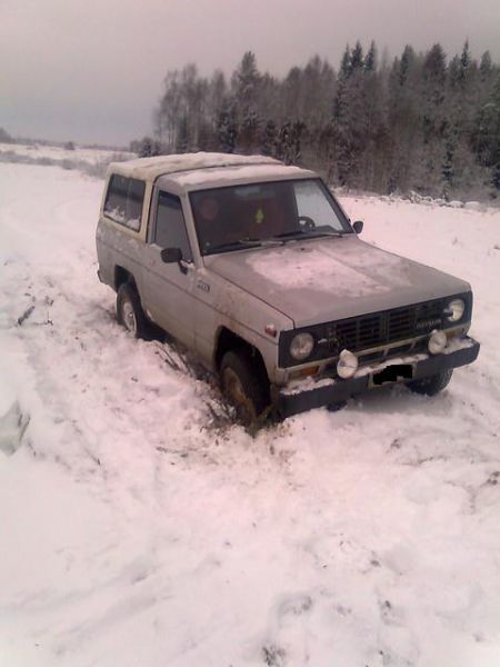 Patrooli jumissa.
Kuva Viime talvelta. Kaivinkoneella pois koska oli ihan vieresä :D
Avainsanat: Patrol Datsun Jumissa Kiinni