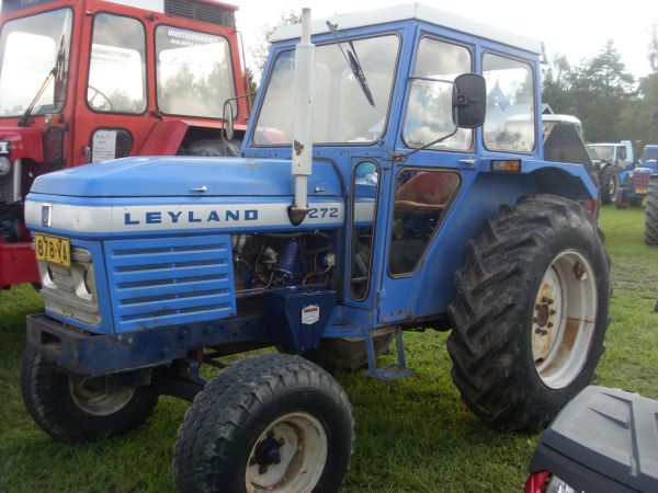 Leyland 272
2014 Jokelan vanhan ajan päiviltä
Avainsanat: Leyland 272