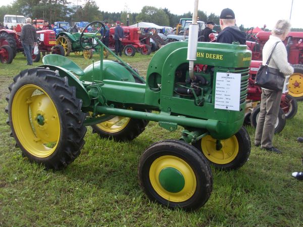 Erikoisempa JD
2014 Jokelan vanhan ajan päiviltä
Avainsanat: John deere