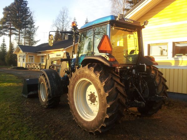 Valtra A92
Valtra A92 vm. 2011
Avainsanat: valtra