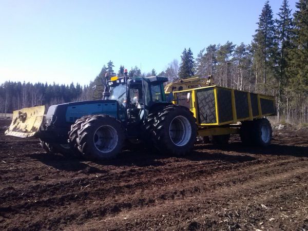 valtra
8750+ vapon kärri 
Avainsanat: valtra valmet