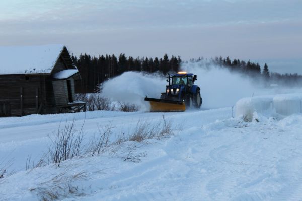 Rotee
nh ja rote
Avainsanat: nyyssy new holland rote