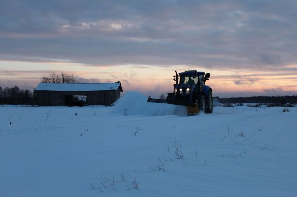 Nyykkäri
NH ja rote
Avainsanat: nyyssy new holland trima rote