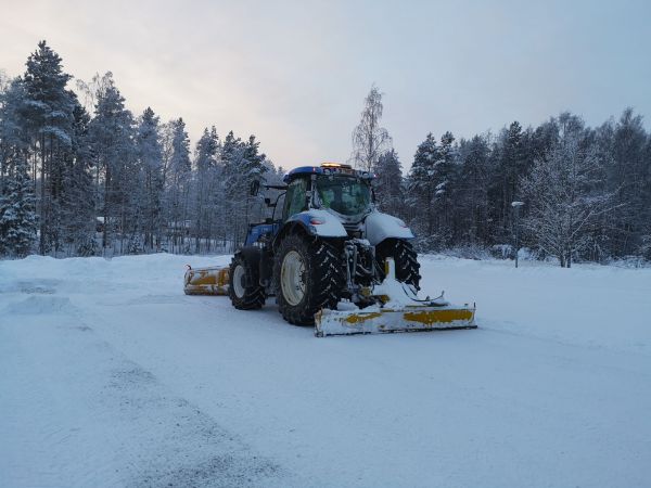 aurausta ja polanteen poistoa
Avainsanat: nh pt300