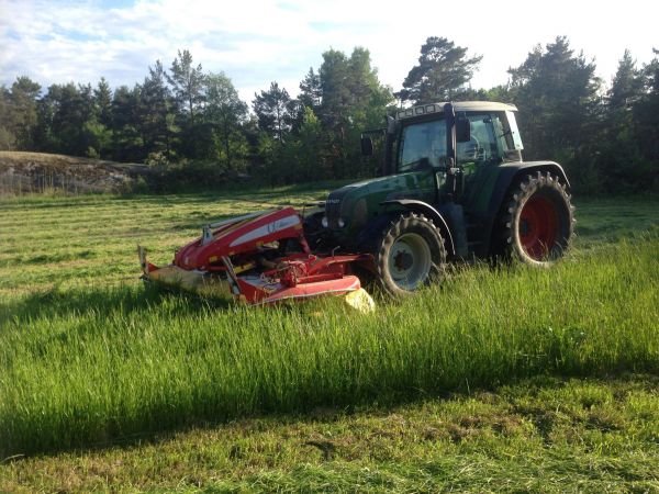 Heinäralli -14
Fendt 716 vario ja pöttinger
Avainsanat: Fendt pöttinger