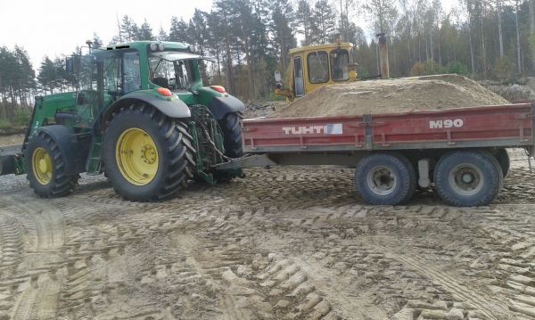 Hiekotus hiekkoja
Kärri on pieni, mutta maksettu
Avainsanat: tuhti john deere