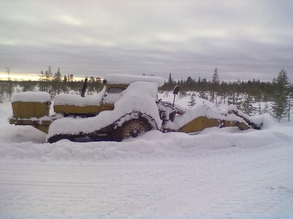 valmet 910
kesää odotellessa
