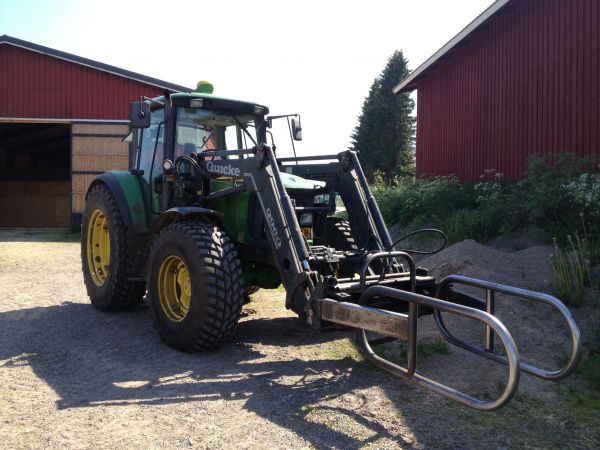 jd 
vein muovit pois
Avainsanat: jd paalipihti johndeere