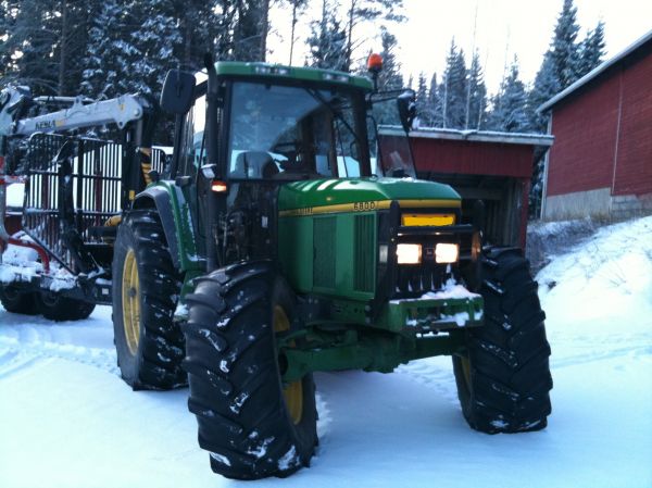 mettälle lähös
jd 6800
Avainsanat: jd6800 jd 6800 jontikka johndeere