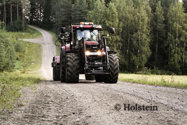 Tunnelmakuvia 2013
Vihellellen mäkeä ylös
Avainsanat: case liete