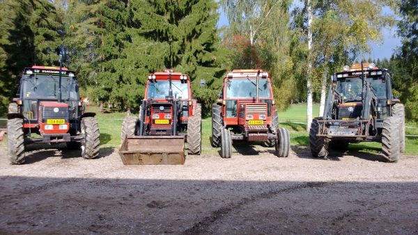 Meitin Fiatit
Fiat 82-94 2kpl, 110-90 ja 90-90
Avainsanat: fiat traktori 82-94 110-90 90-90