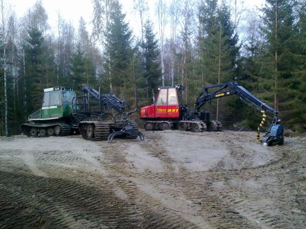 Farmi-trac 5000t & Nokka joker 16wd
Pehmeiden maastojen kauhut! ;D 
Avainsanat: farmi trac nokka joker 16wd telahärvelit ensharvennus