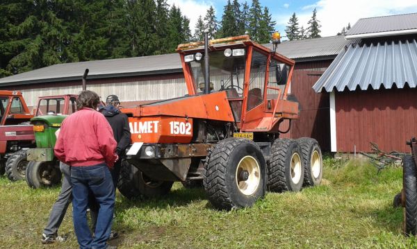 Valmet 1502
Mäkilän Traktorimuseon Ol Hollil-tapahtumassa 11.7.2015.
Avainsanat: Valmet Somero