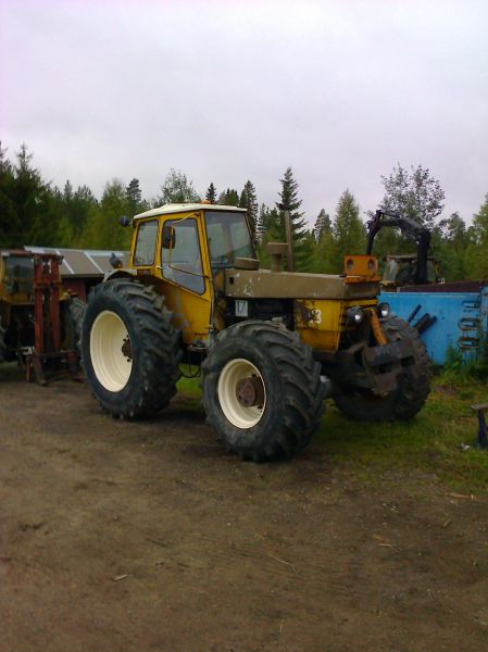 Valmet 1203 ex- Vapo
appiukon vinku, palaneena ostanu joskus Vapolta. koneen päällinen entraus käynnistetty....
Avainsanat: nivala