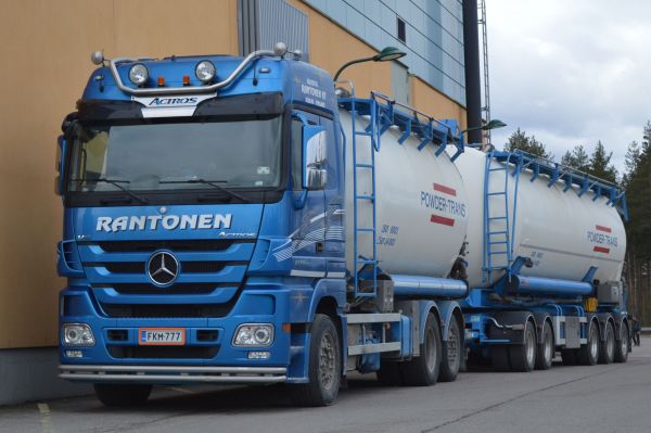 Rantosen MB Actros
Kuljetus Rantonen Ky:n MB Actros 2555 Sementtiauto
Avainsanat: Rantonen MB Actros Sementtiauto ABC Savitaipale