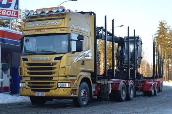 Immosen Scania
Veljekset Immonen Oy:n Scania R620 puuauto
Avainsanat: Immonen Scania puuauto