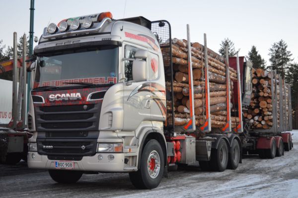 Siiskosen Scania
Kuljetus Siiskonen Ky:n Scania R620 puuauto
Avainsanat: Siiskonen Scania R620 puuauto