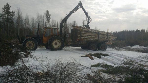 Valmetti 802 
Koiuvuja raiviolta poikeen 
Avainsanat: Valmet 802