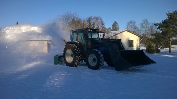 Linkohommia
Valtra 6850 ja ATF 246
Avainsanat: Juho