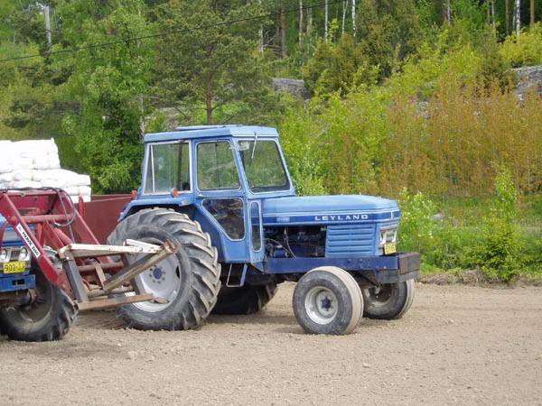 Leyland 2100, harvinainen 6-koneellinen(valitettavasti jo myyty pois...)
Avainsanat: Leyland