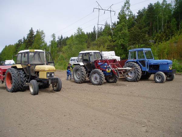 Leukkui
802, 472 ja 2100- leukut. =)

Avainsanat: Leyland