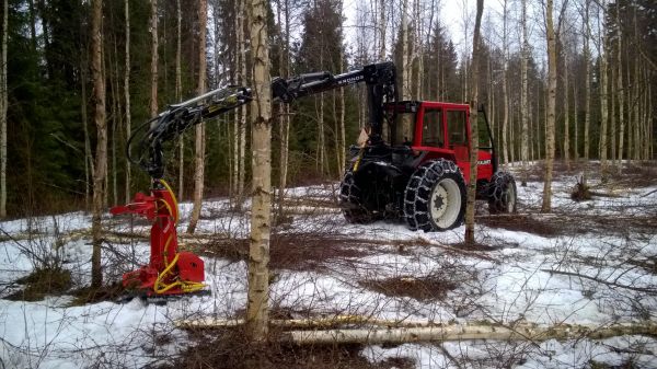 Harventelua
Valmet 605, Kronos 4000, Naarva S23, Jobo nokkapumppu
Avainsanat: Valmet 605 Kronos Naarva