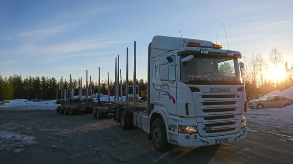 Kuljetus Pitkäset
Volvohenkiseen taloon saapunut Scania. :)
Avainsanat: scania r480 taivalkoski pitkäset